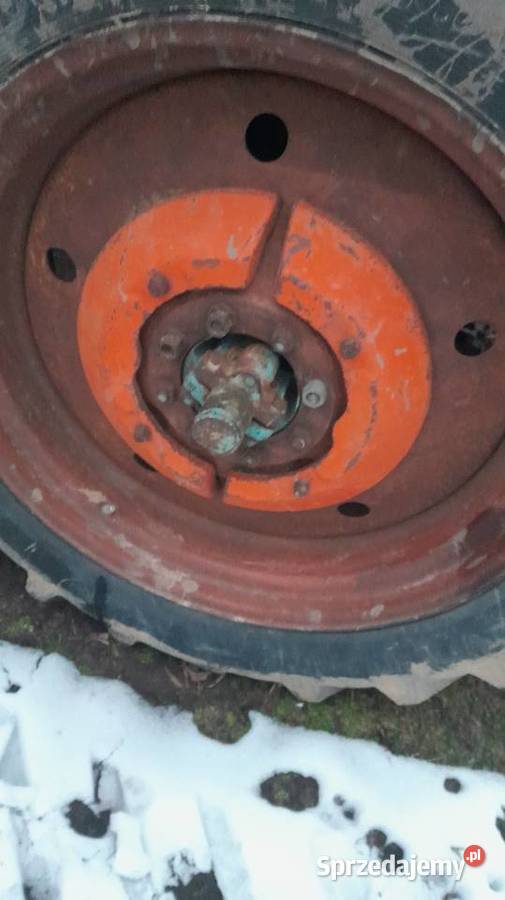 Mtz opona 112 20 i zaczep wieszaki obciążniki z Maków Mazowiecki