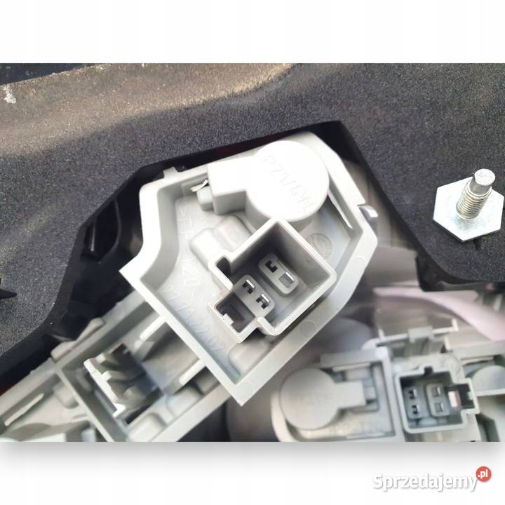 LAMPA PRAWA Volvo C30 20062010 tylna tylnia osobowe Chełm