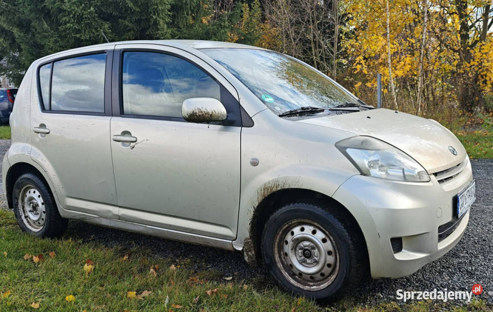 Daihatsu Sirion Daihatsu sirion 10 II 2004 Rząśnik