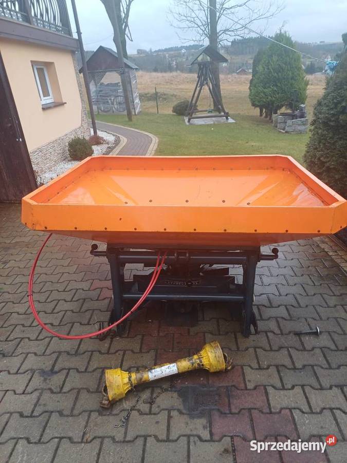 Rozsiewacz nawozów 700l Pozostałe Jordanów