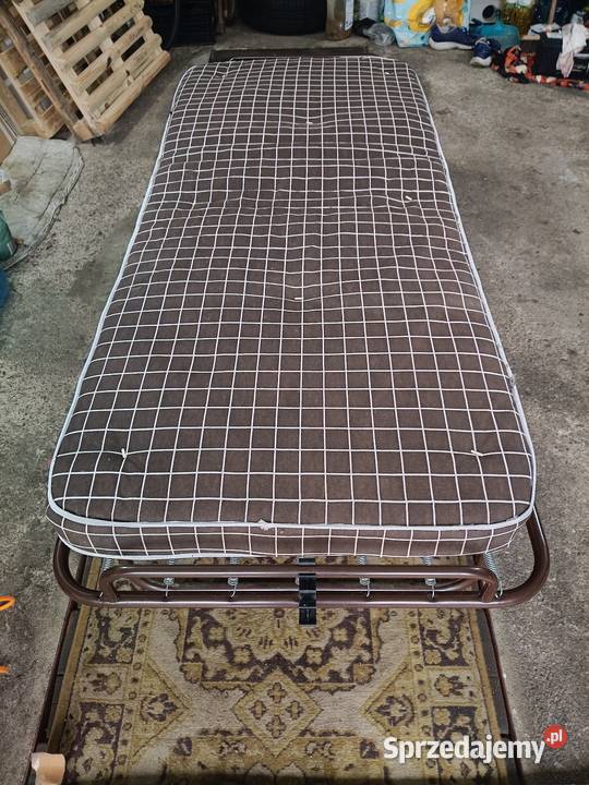 Łóżko polowe turystyczne