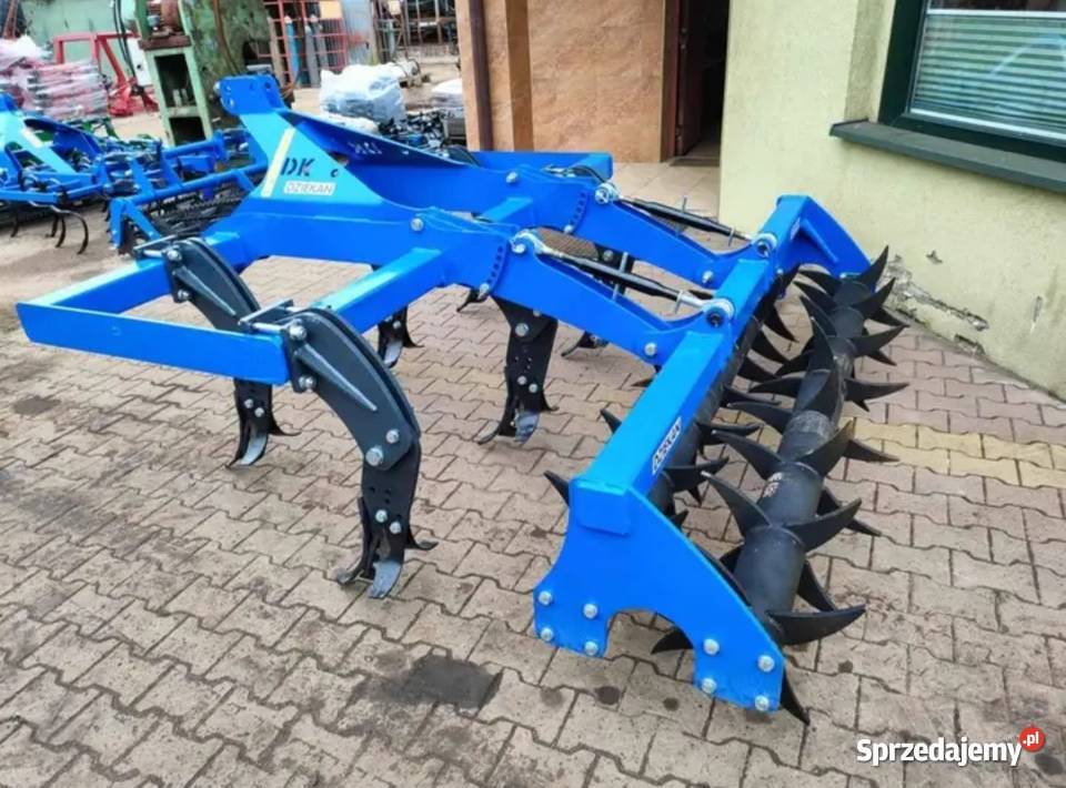 Pług dłutowy BEZORKOWY MPIRAT firmy DZIEKAN Tomaszów Lubelski