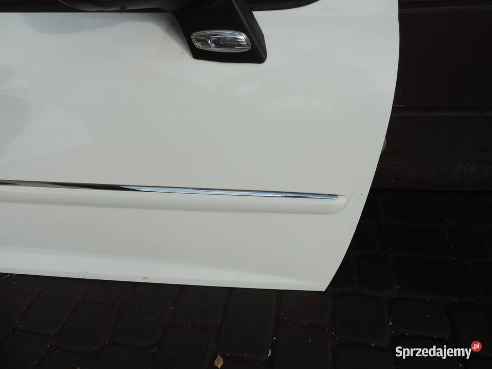 DRZWI PRAWY PRZÓD PEUGEOT 207 FL 3D KOLOR EWPA sprzedam