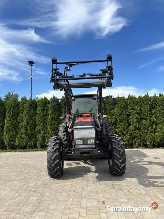 Valtra Valmet 6250 z ładowaczem Grabów Szlachecki