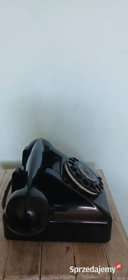 Stary telefon firmy RWT Kraków