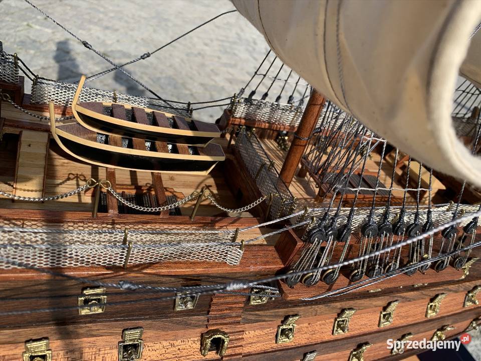 Drewniana Replika statku żaglowca HMS Victory 90 odcienie brązowego Wrocław