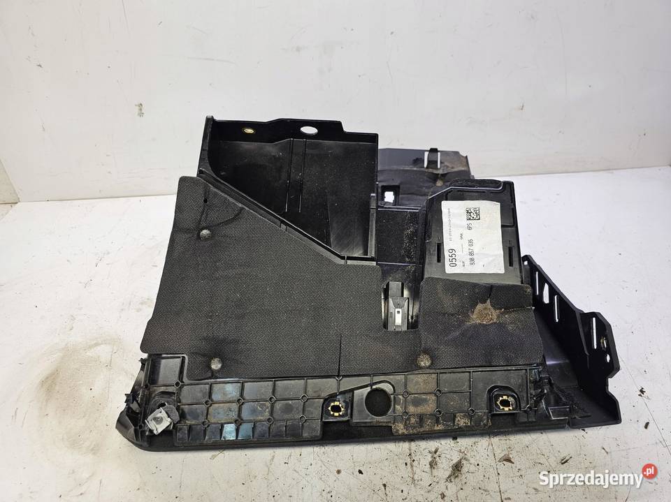 SCHOWEK PASAŻERA AUDI Q3 F3 83A 83B857035 Schowki, półki Przystajń sprzedam