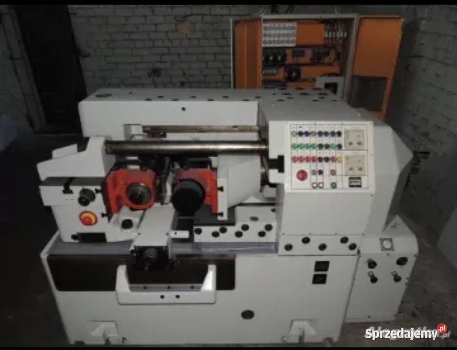 Walcarka do gwintow UPW63 Produkcja