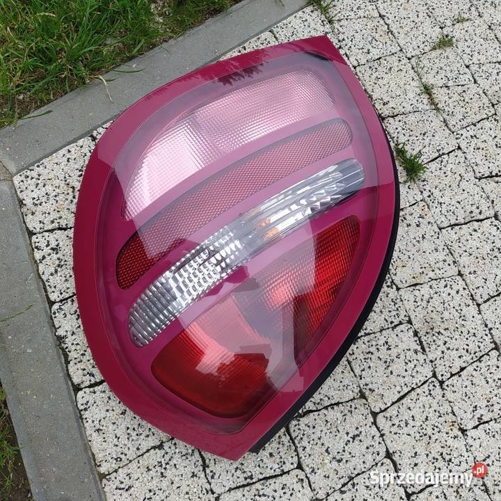 Lampa prawa tył nissan almera n16 hb Lampy tylne Sokołów Podlaski