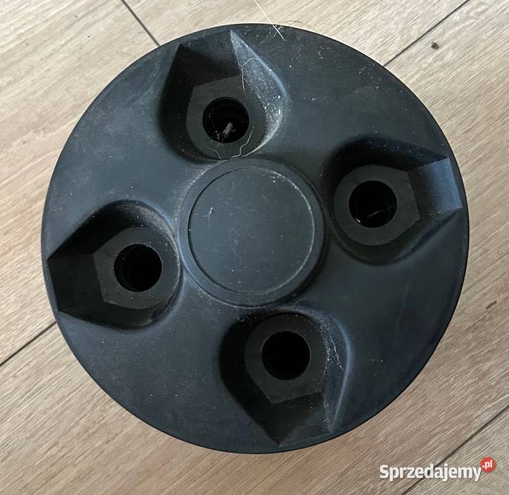 NOWE kołpaki przykręcane małe czarne do Fiata Warszawa