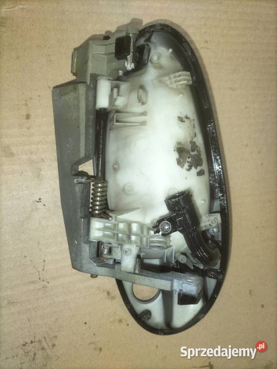 Klamka zewnętrzna lewa przednia BMW E65 E66 Klamki Poręba