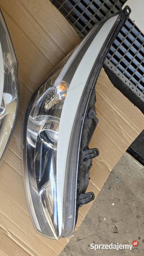 Kia ceed 2 lampy przednie