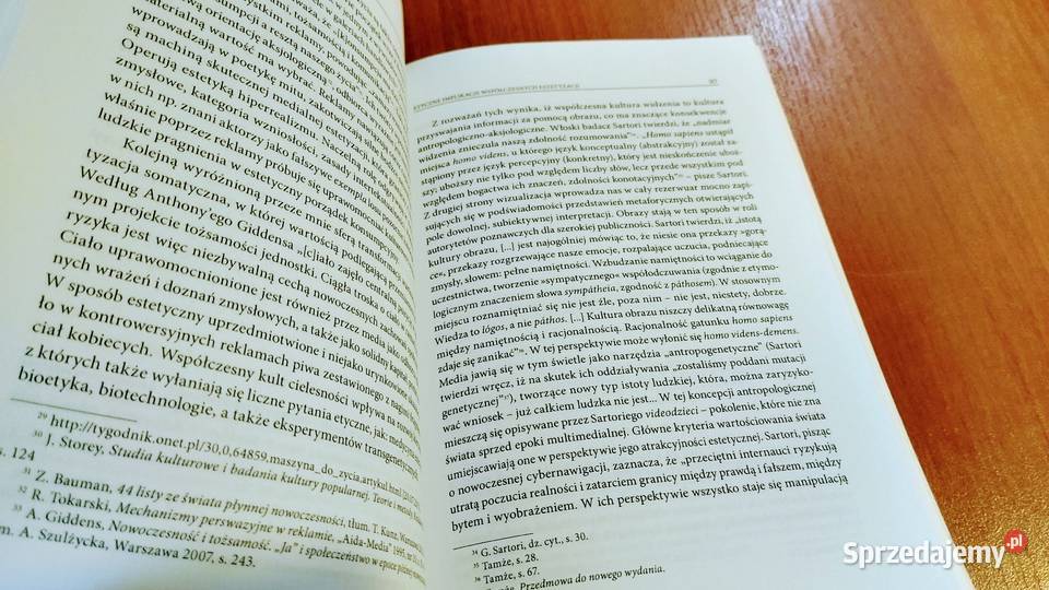 Aksjologia współczesności problemy i Rok wydania 2012