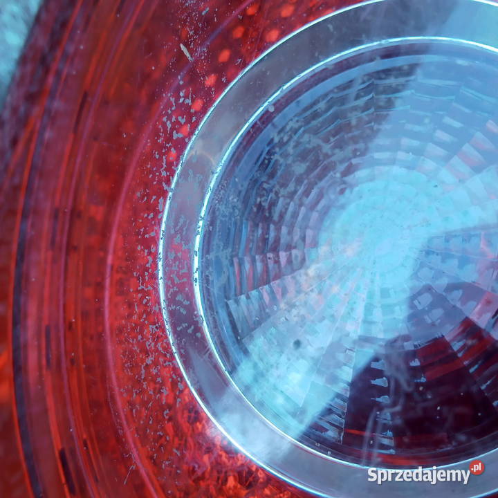 VW Golf V Lampa tylna lewa 1K6945093G VALEO lampy tylne Dębica