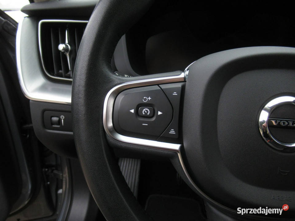 Volvo XC 60 BEZWYPADKOWY Android AutoApple Warszawa sprzedam