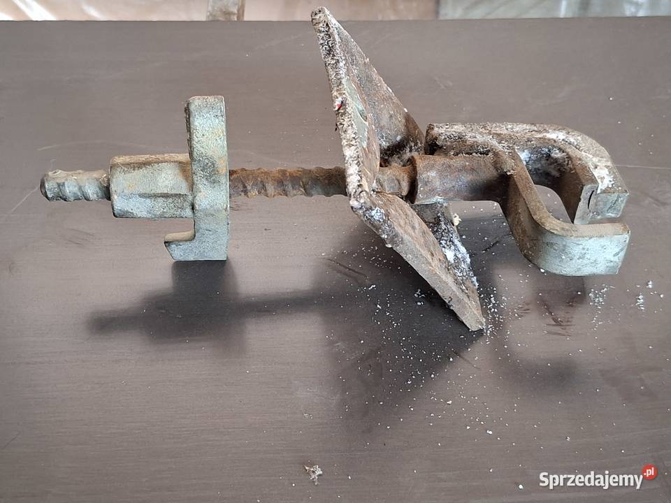 Napinacz licowy PERI Wyględy