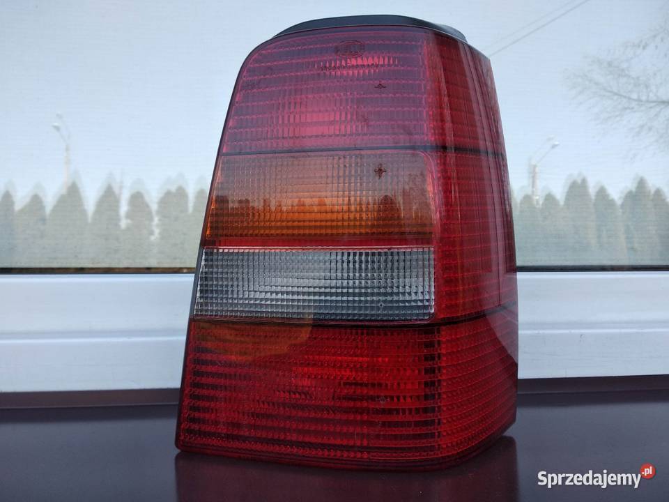 VW Golf MK3 III kombi Variant lampa tył tylna