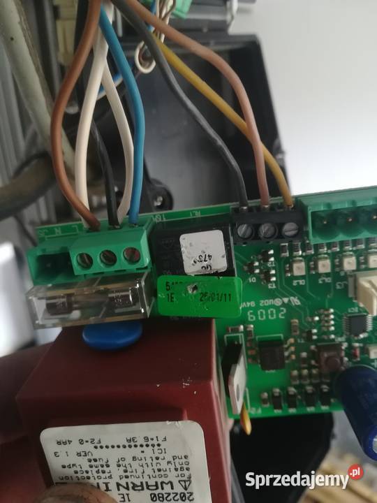 Naprawa montaż serwis siłowników do bramy