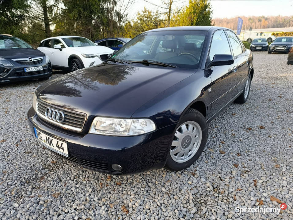 Audi A4 Limousine Zadbany bez korozji stan B5 Rok produkcji 1999 A4 sprzedam