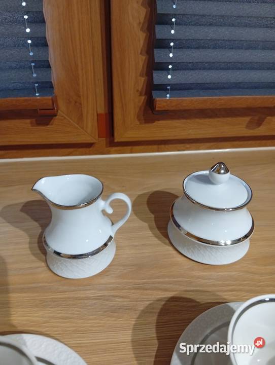 klasyczny porcelanowy serwis kawowy Carl Byczyna