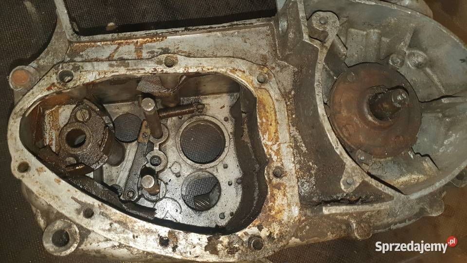 IŻ PLANETA Silnik kartery wał cylinder zamiana Silniki dolnośląskie Dobrzejów sprzedam