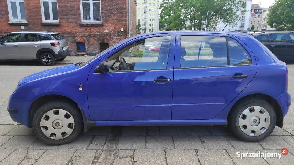 Skoda Fabia 2004 12 benzyna niebieska 149 Olsztyn