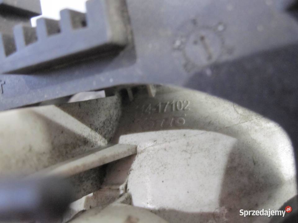 CITROEN DS3 10r halogen prawy przód 9685425280