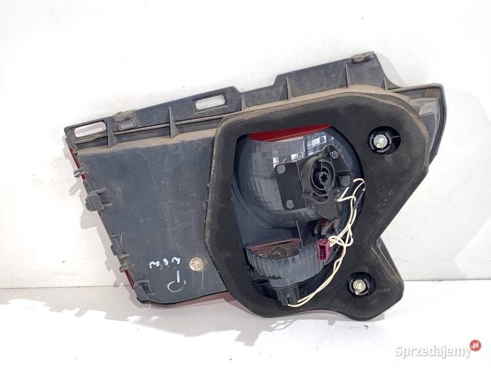 LAMPA TYŁ PRAWA WEWNĘTRZNA BMW F07 Hatchback