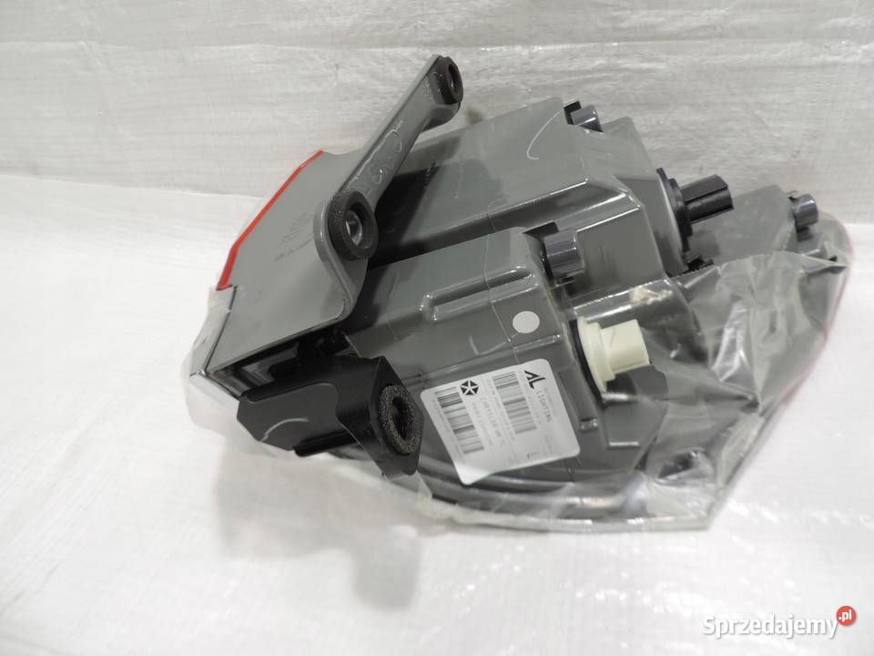 Lampa tył lewa Jeep Grand Cherokee WK2 osobowe Lampy przednie sprzedam