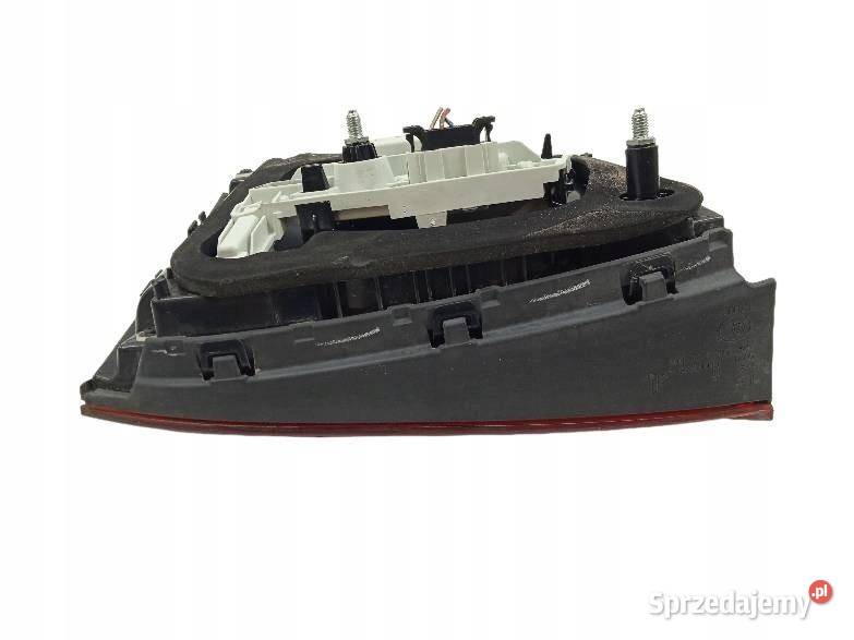 LAMPA TYŁ PRAWA W KLAPĘ LIFT FL Volkswagen Jetta sprzedam