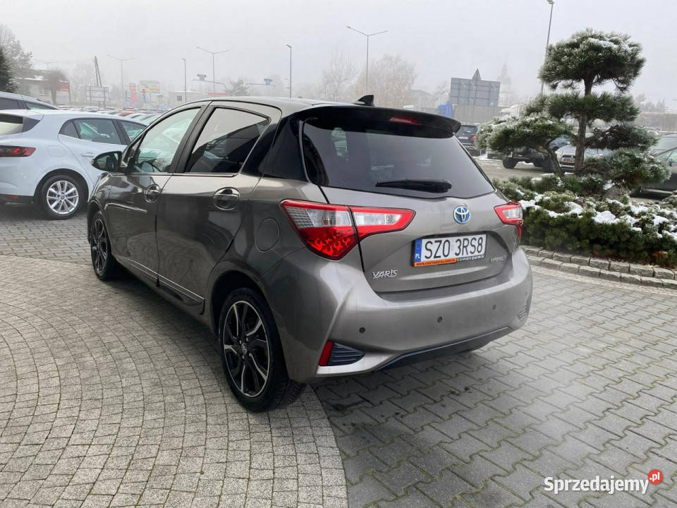 Toyota Yaris HYBRID kamera klimatronic navi światła przeciwmgielne Żory