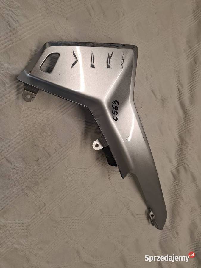 HONDA VFR 1200F Owiewka Prawy Boczek Obrzycko