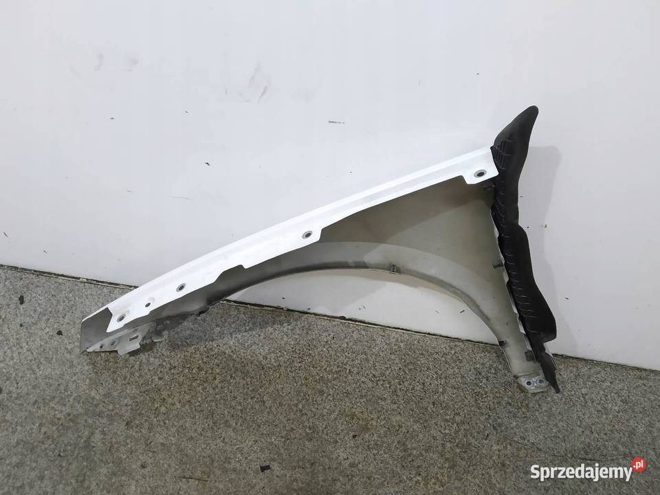 BŁOTNIK PRAWY PRZÓD BIAŁY Skoda Scala I 2019