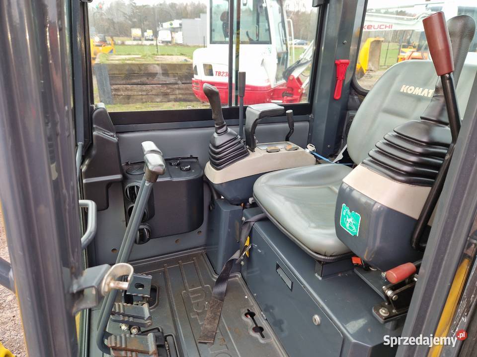 Minikoparka Komatsu PC 16R 2018r 1800mtg Rok produkcji 2018 lubelskie Ryżki sprzedam