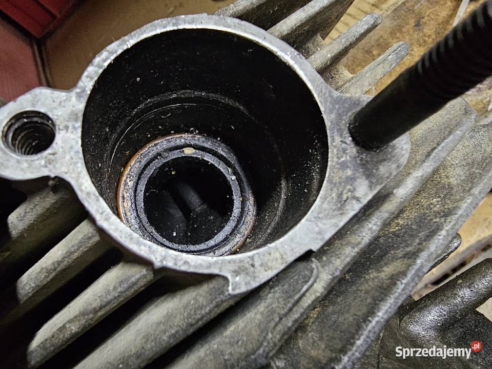 Kawasaki klf 300 2x4 głowica zawór zawory klf300 Silniki i osprzęt Jelenia Góra