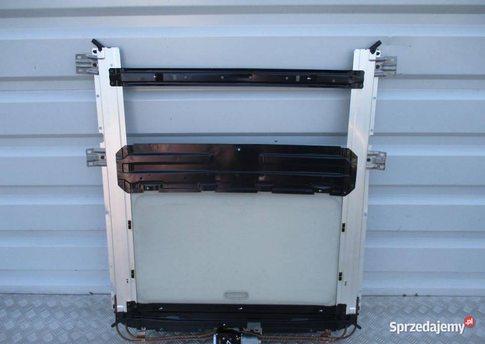 SZYBERDACH INFINITI M35 M45