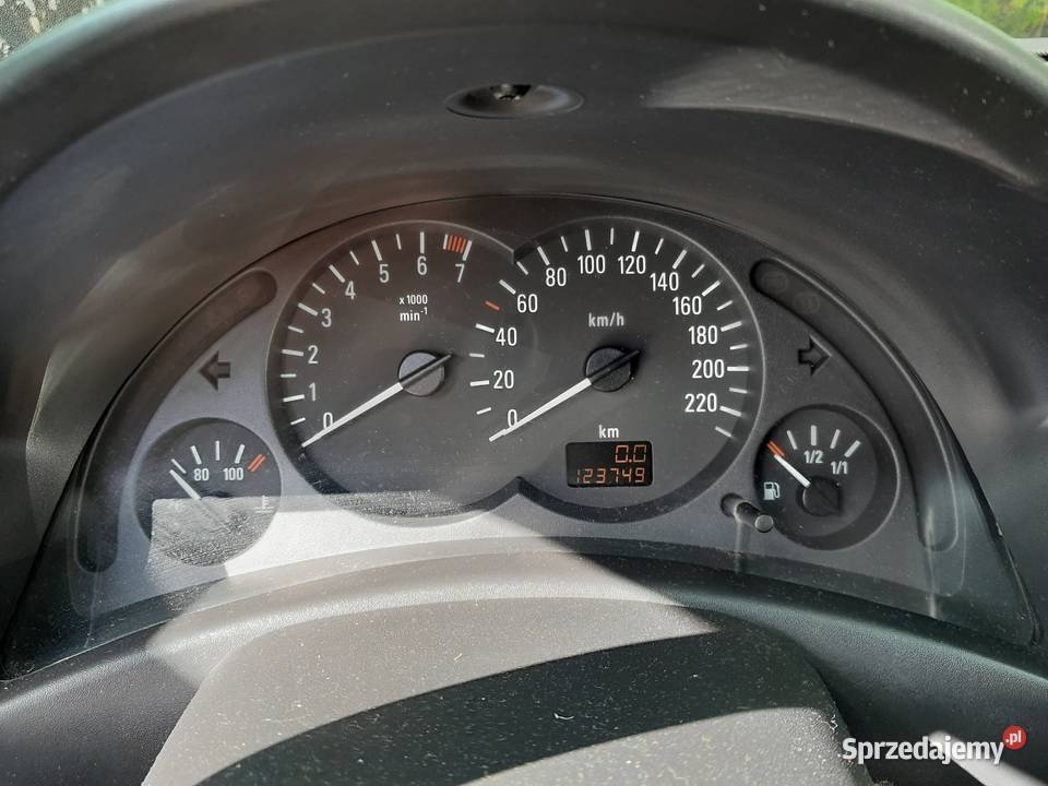 Opel Corsa C 12 pierwszy właściciel 2002 124kkm Warszawa sprzedam