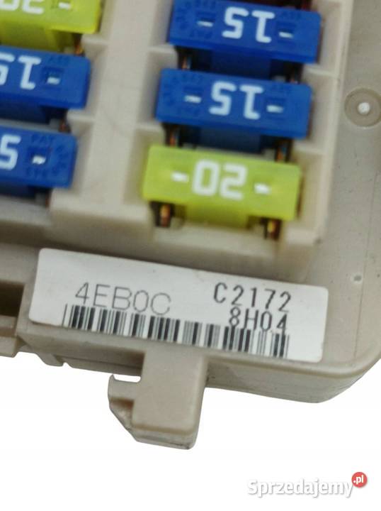SKRZYNKA BEZPIECZNIKÓW 4EB00 C2172 8H04 Nissan sprzedam