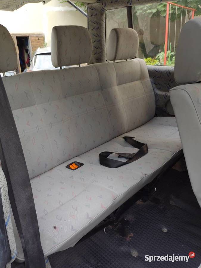 Fotele 9 sztuk komplet VW Transporter T4 Rok produkcji 1999 Jawor