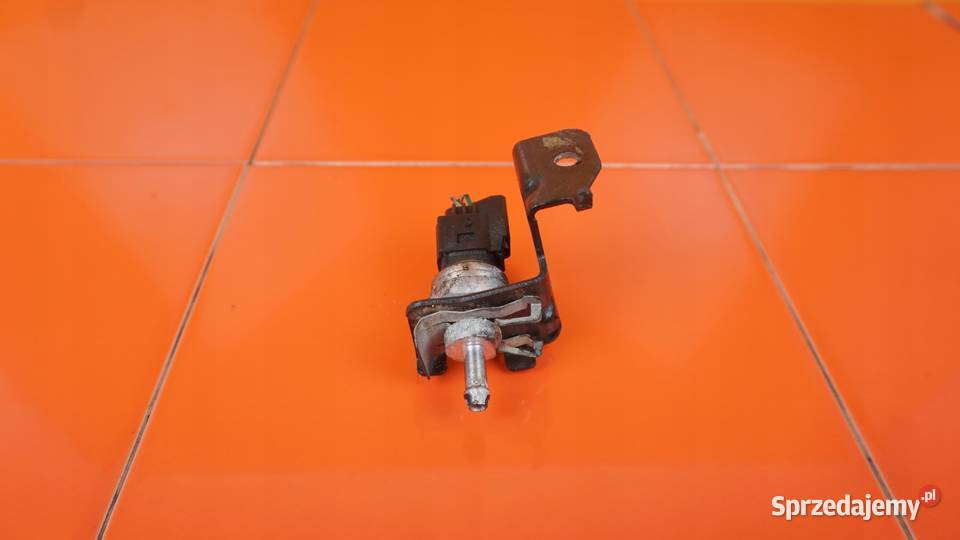 TRAFIC III VIVARO 16 DCI 16r 116 czujnik Suków
