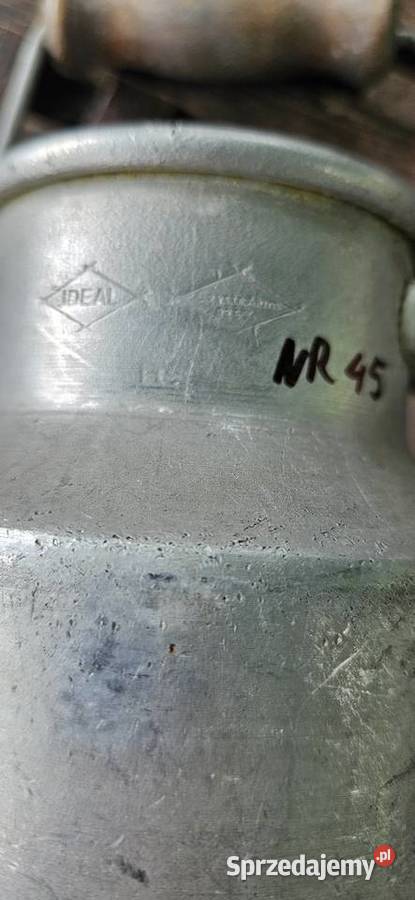 OryginałPiękna aluminiowa kanka z pokrywką z Barlinek