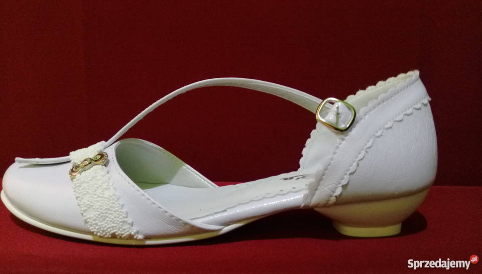 Buty do komunii wianki opaski dewocjonalia
