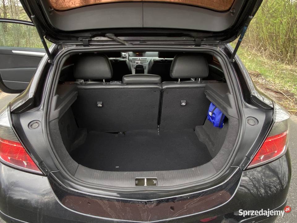Opel Astra GTC 18 140 Konin