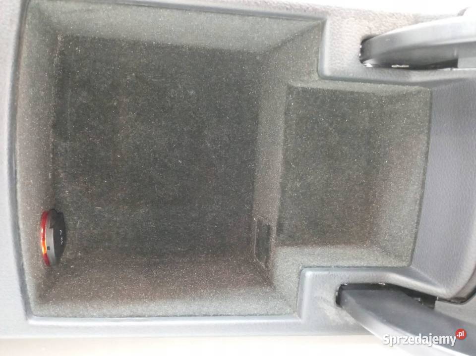 TUNEL ŚRODKOWY PODŁOKIETNIK Audi A4 IV 20082015 Rok produkcji 2008