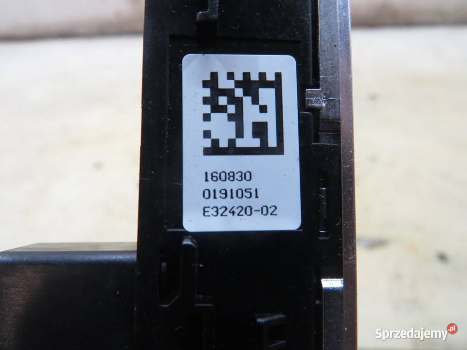 PRZEŁĄCZNIK ECO OFF MEGANE IV 283E84929R osobowe