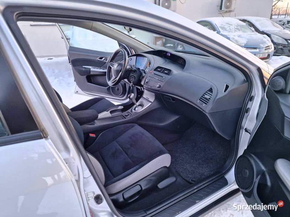 5 Drzwi 18 Benzyna Sprowadzony Zarejestrowany 140KM Białystok