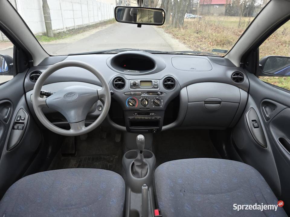 Toyota Yaris 10 benzyna benzyna Gniezno sprzedam