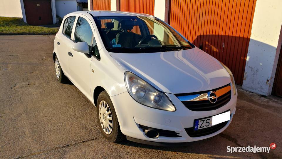 Opel Corsa 2011 5drzwi Garażowany Corsa