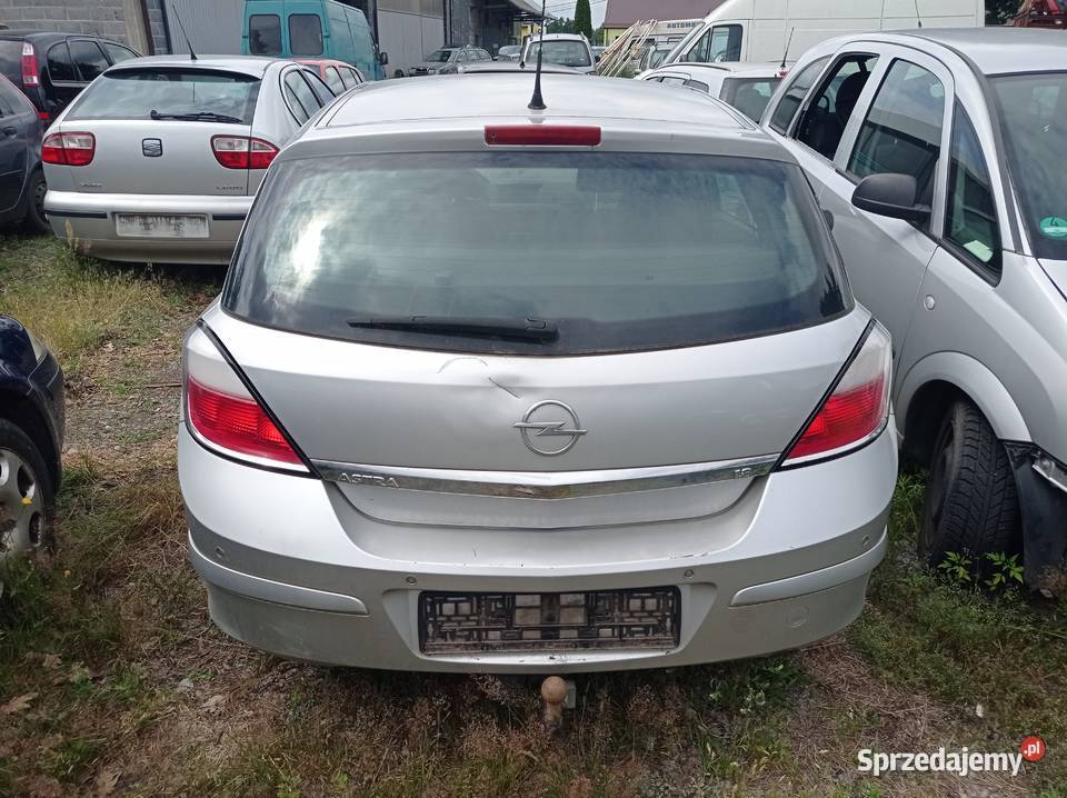 Opel Astra 18 92 kW 2005 r dawca części Samochody na części Szklarka Myślniewska