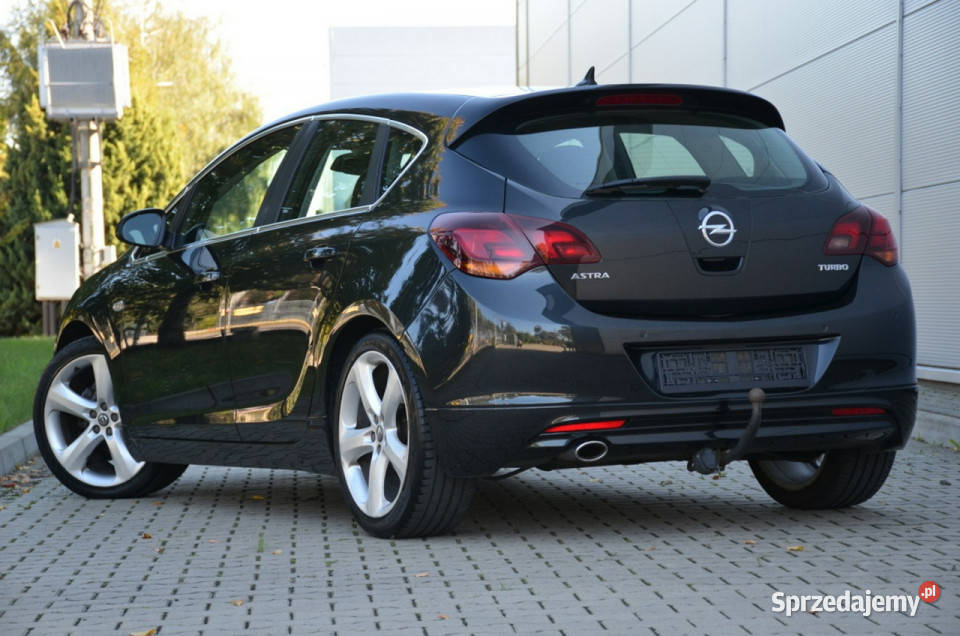 Opel Astra Czarna Opłacona 14T 140 Sport Edition garażowany Motoryzacja Kutno